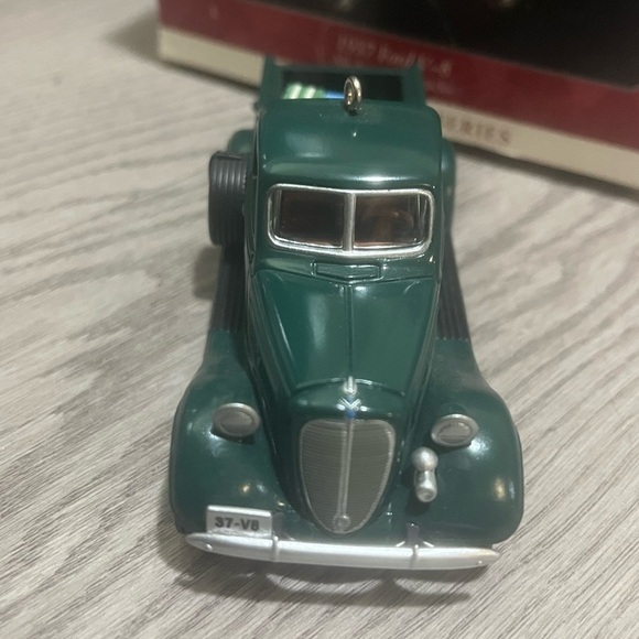 Hallmark Other - Hallmark 1937 Ford V-8 Green Vintage All-American Truck Ornament Collector
